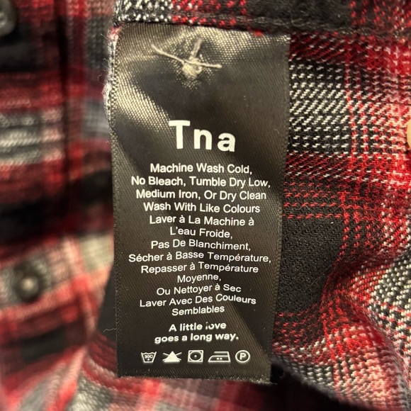 ARITZIA TNA Brisco cotton plaid black and red flannel - Picture 6 of 8